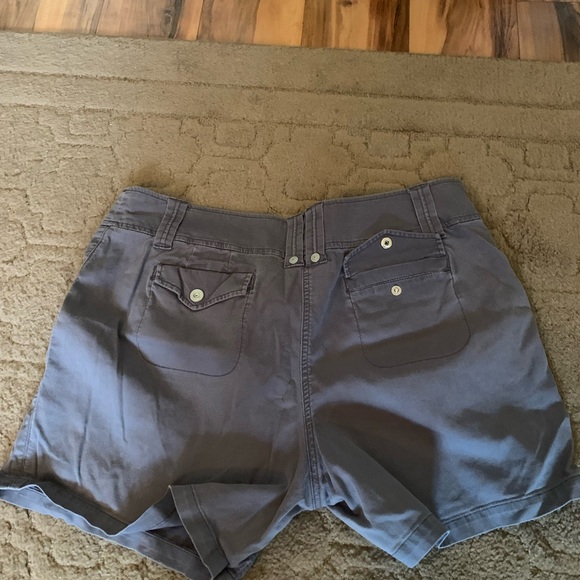 Women’s Grey Shorts-Size 18W - Picture 2 of 4